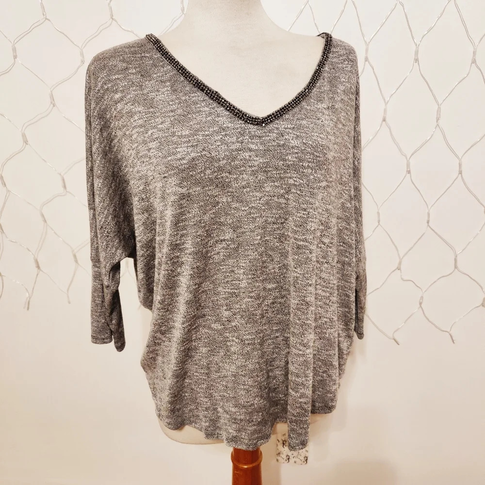 ¤ Juicy Couture Sweater Beaded V-Neck Gray • Size XL